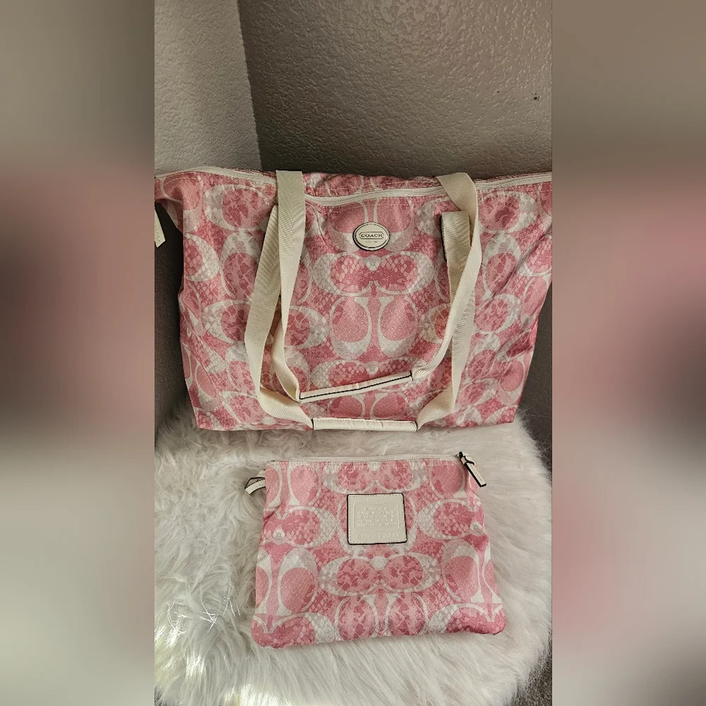 Coach Pink Signature Tote with Matching Pouch - Picture 2 of 13
